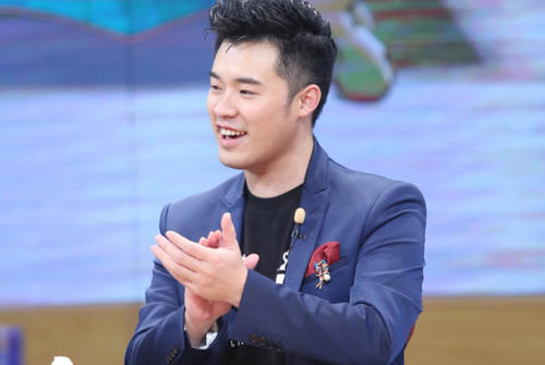 陈赫为什么那么有钱,陈赫靠副业总资产破千亿