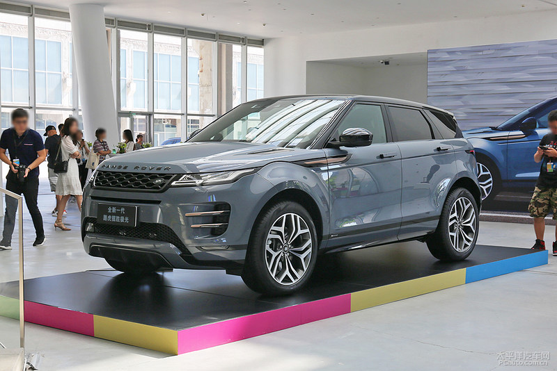 全新揽胜极光越野表现,全新一代路虎揽胜极光车评