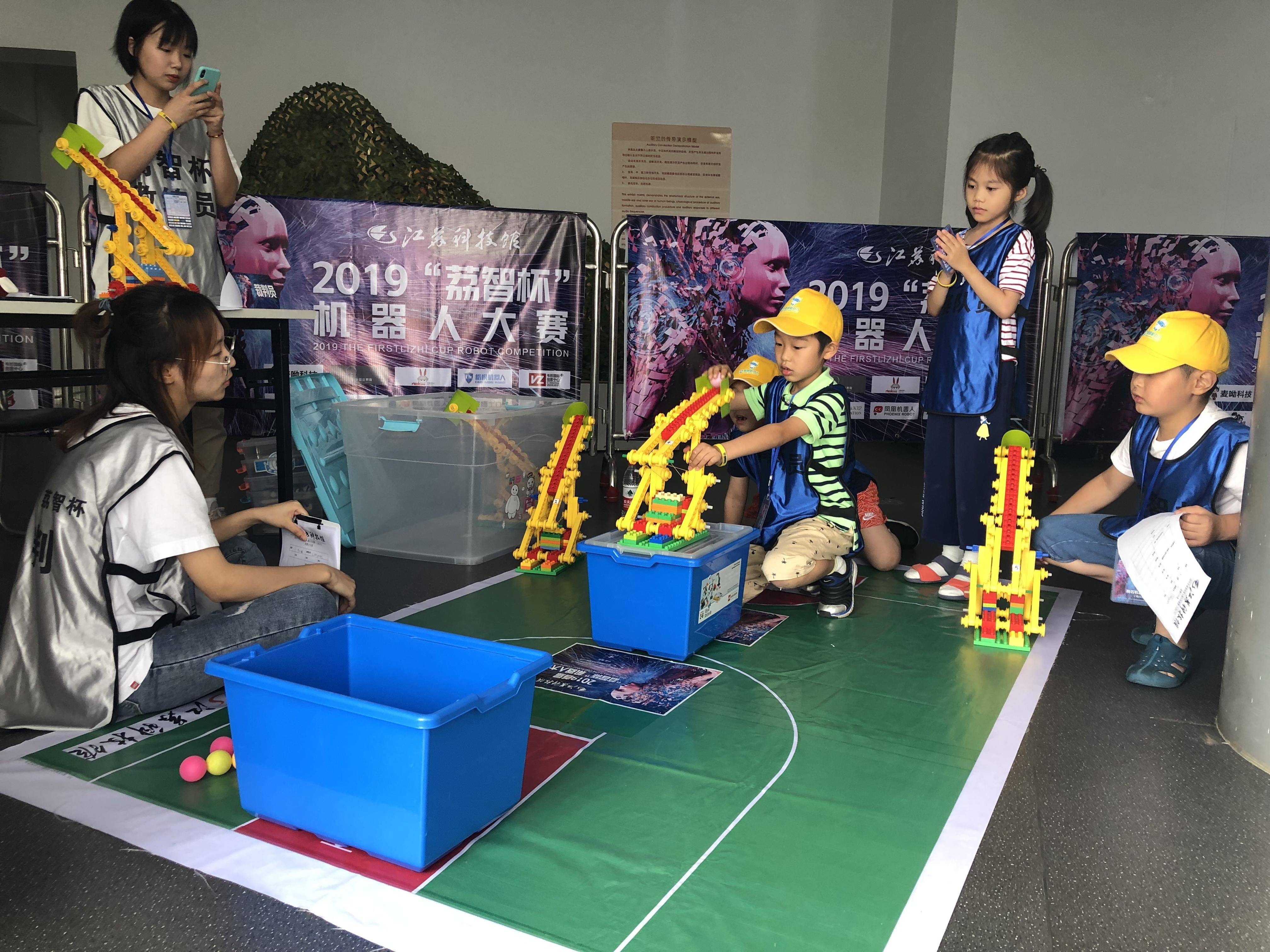 机器人科普教育课,少儿机器人体验活动