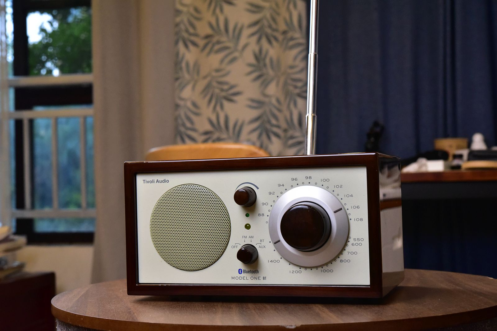 把小众的收音机做成高大上的艺术品，有一种气质叫做流金岁月