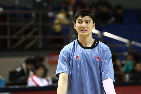 苦坐两年板凳，黑人中锋迎来爆发，他会成为北京“第三外援”？