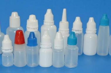 孩子频繁眨眼眼睛往上翻,孩子频繁眨眼是怎么回事