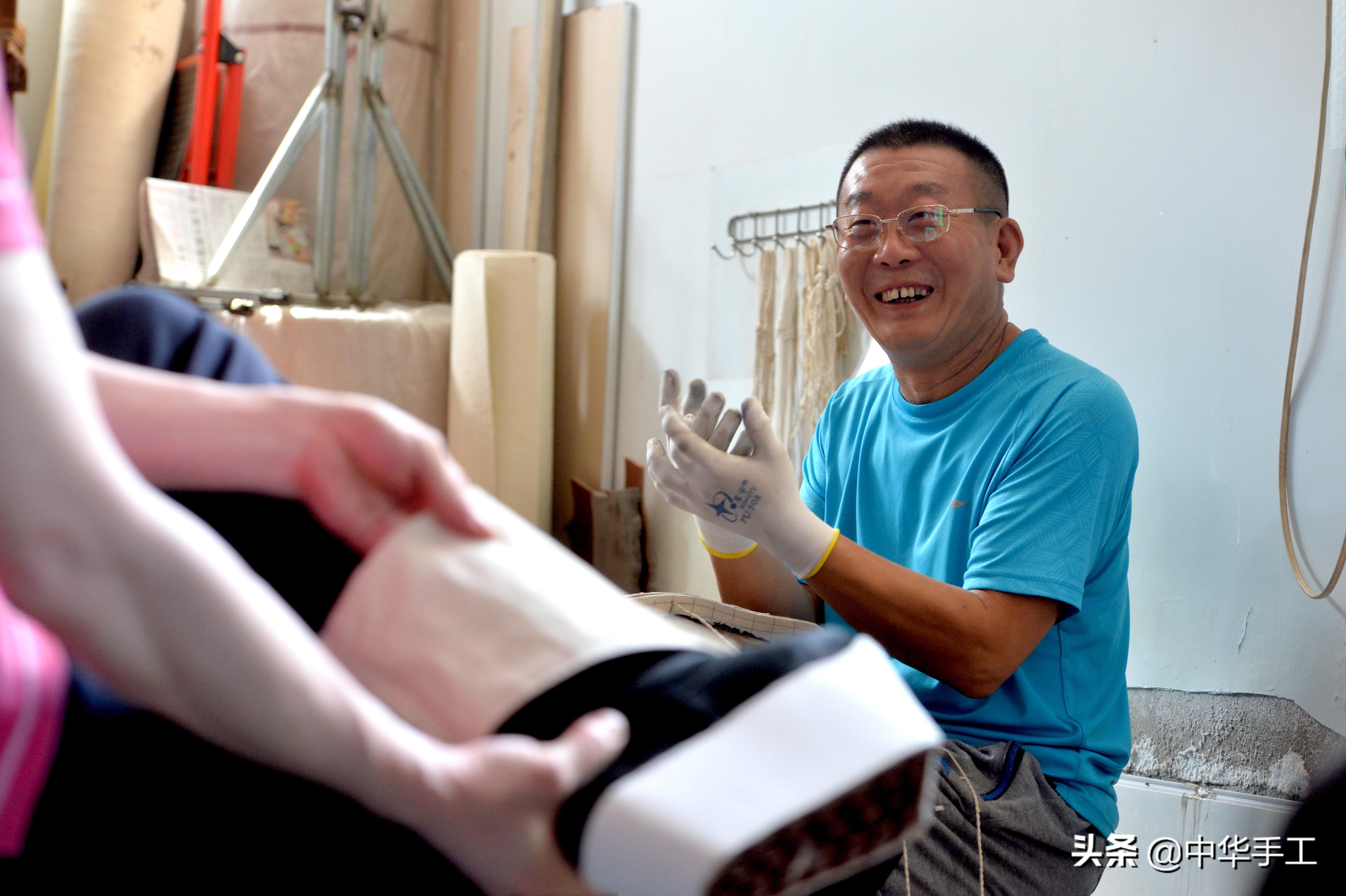 历经九九八十一道工序,厚底靴制作过程