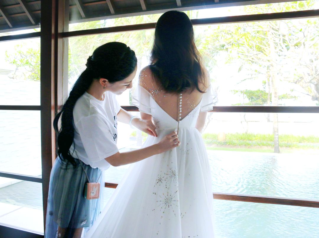 看看最美的新娘子，2019争取把2018送出去的份子钱收回来～