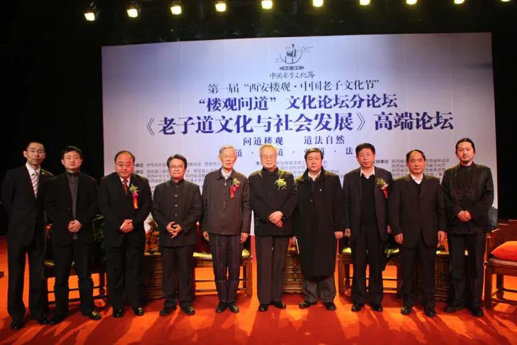 李醉：清到十分寒满地始知明月是前身