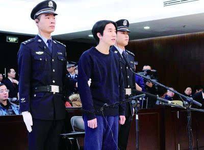 张默到底和房祖名什么关系,张默和房祖名有交流吗