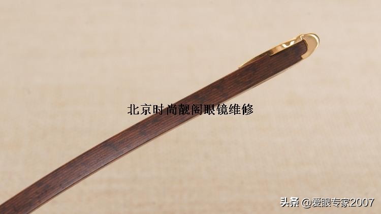 卡地亚眼镜珍贵材质系列,卡地亚眼镜金色的都是什么材质