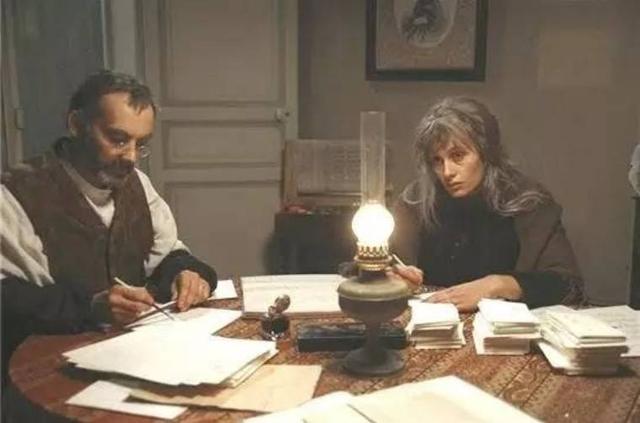 莫泊桑项链揭示了什么,莫泊桑项链批判