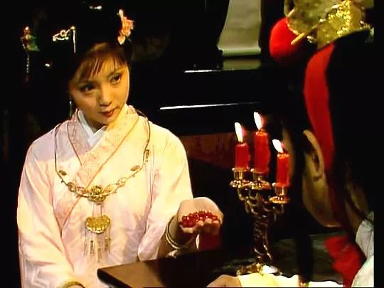 长命锁给娃戴,长命锁祝福视频