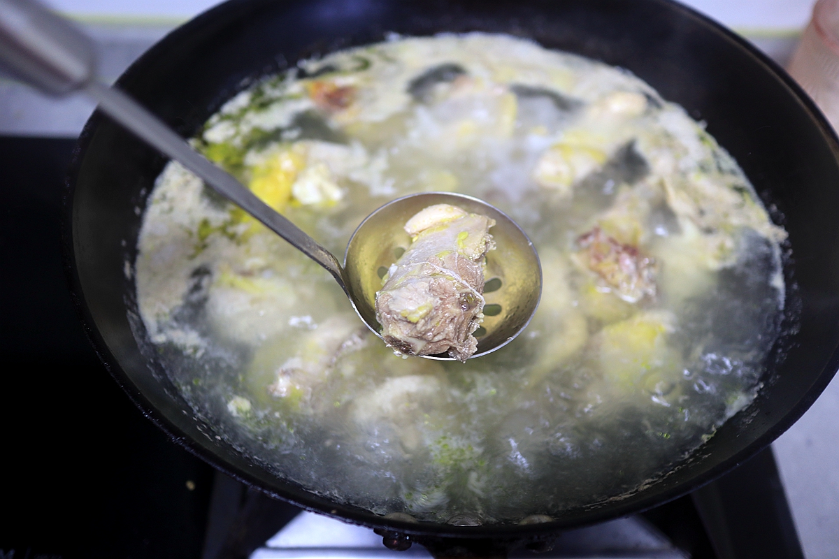 鲜美鸡汤炖多久,如何让鸡汤煮得更鲜美