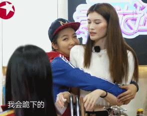 维密超模何穗健身,何穗40秒变脸