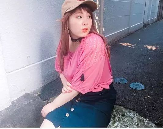 适合微胖小个子女生的衣服店铺,微胖小个子衣服穿搭