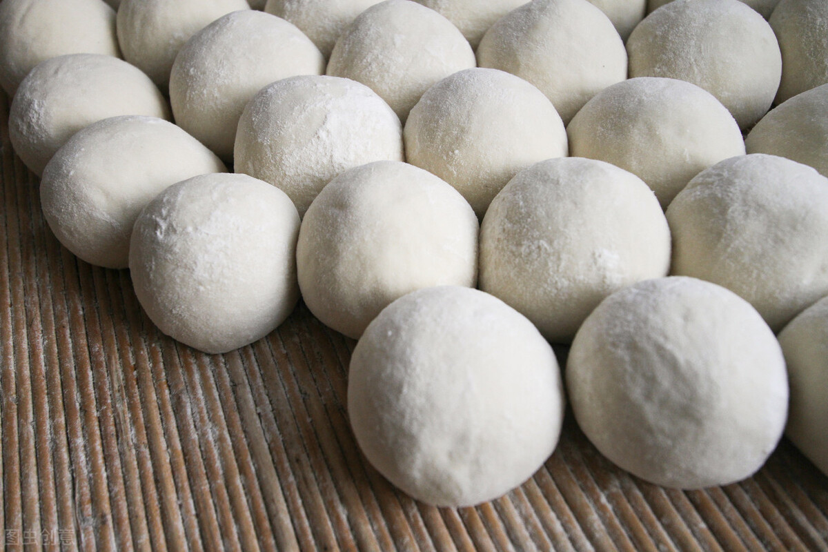 揉好馒头要醒多久,揉完馒头上锅蒸之前得醒几分钟