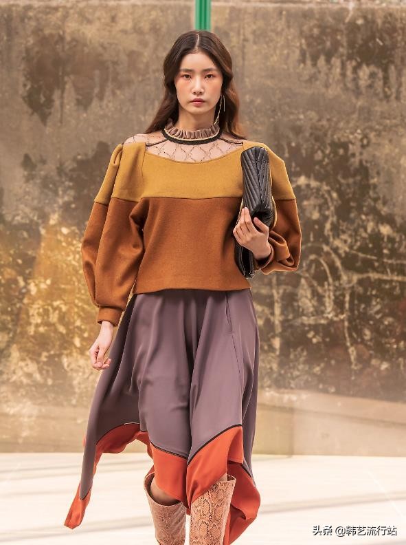 2020春夏巴黎时装周chanel秀场,2022秋冬首尔时装周bonbom