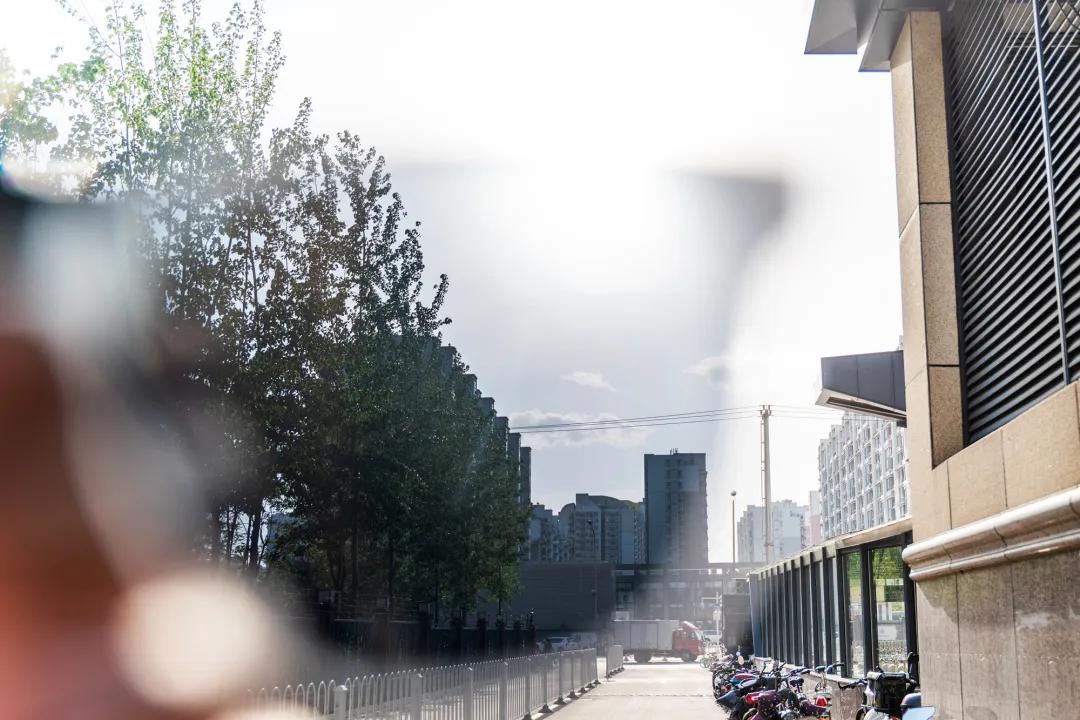 眼镜秒变墨镜，防眩光uv400无感超薄偏光镜片，直视阳光都不刺眼