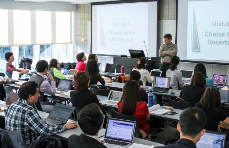 留学生回国后的尴尬段位,留学生回国就业都很惨吗