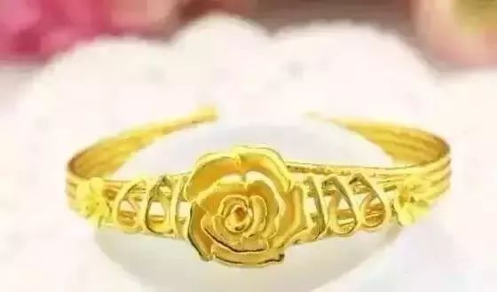 送黄金首饰含义是什么寓意,送金饰有什么寓意