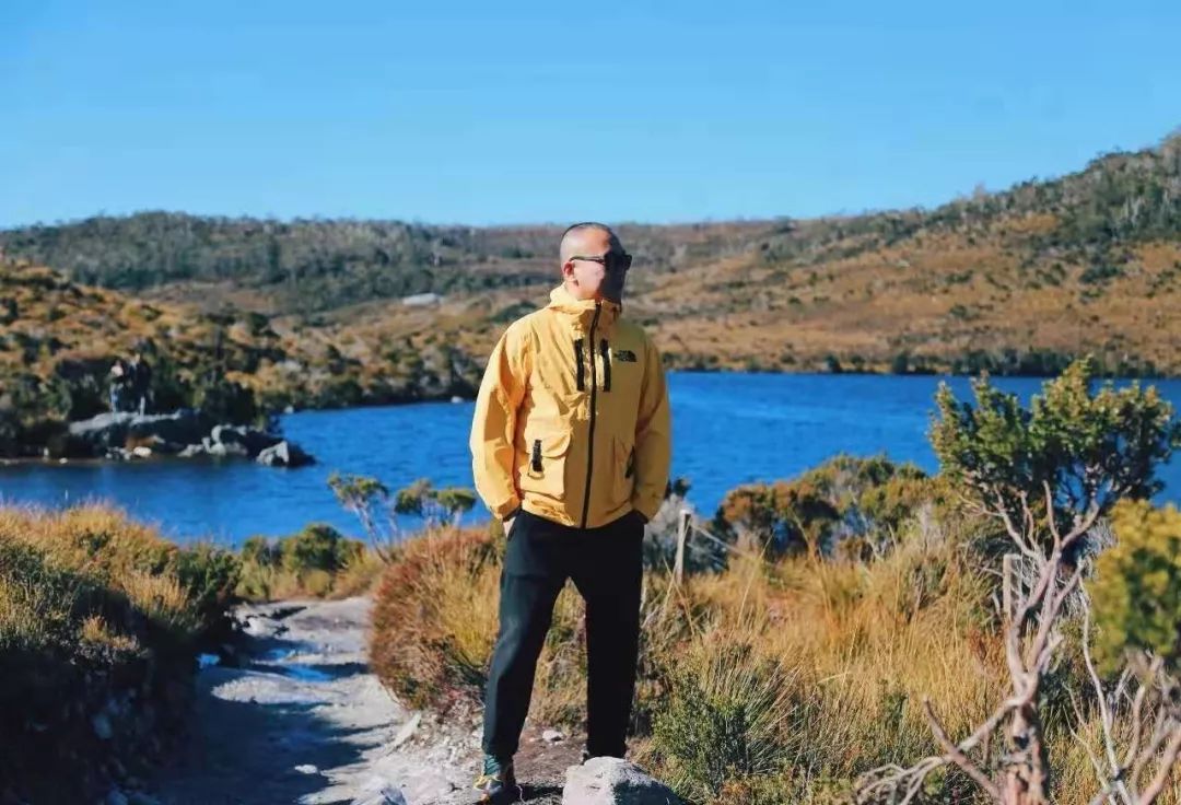 他拥有60万粉丝,走了十几个国家,终于明白了旅行的真正意义