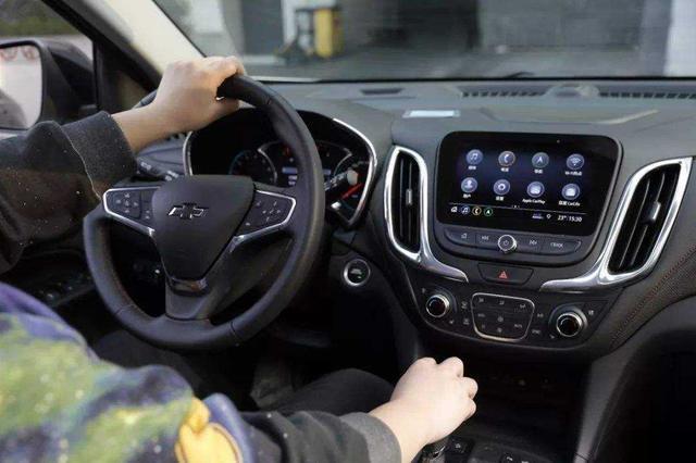 掉头三不踩是哪三个,掉头二档三不踩