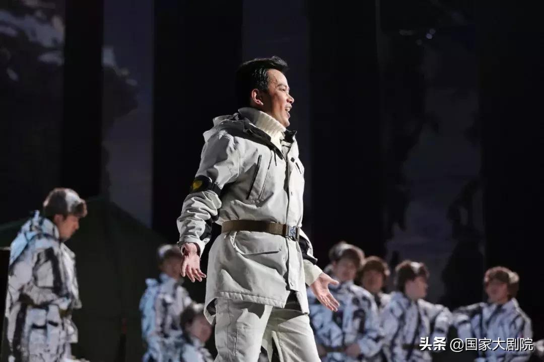 石倚洁一年学12部歌剧有多少首歌,音乐剧和歌剧唱法上有什么不同