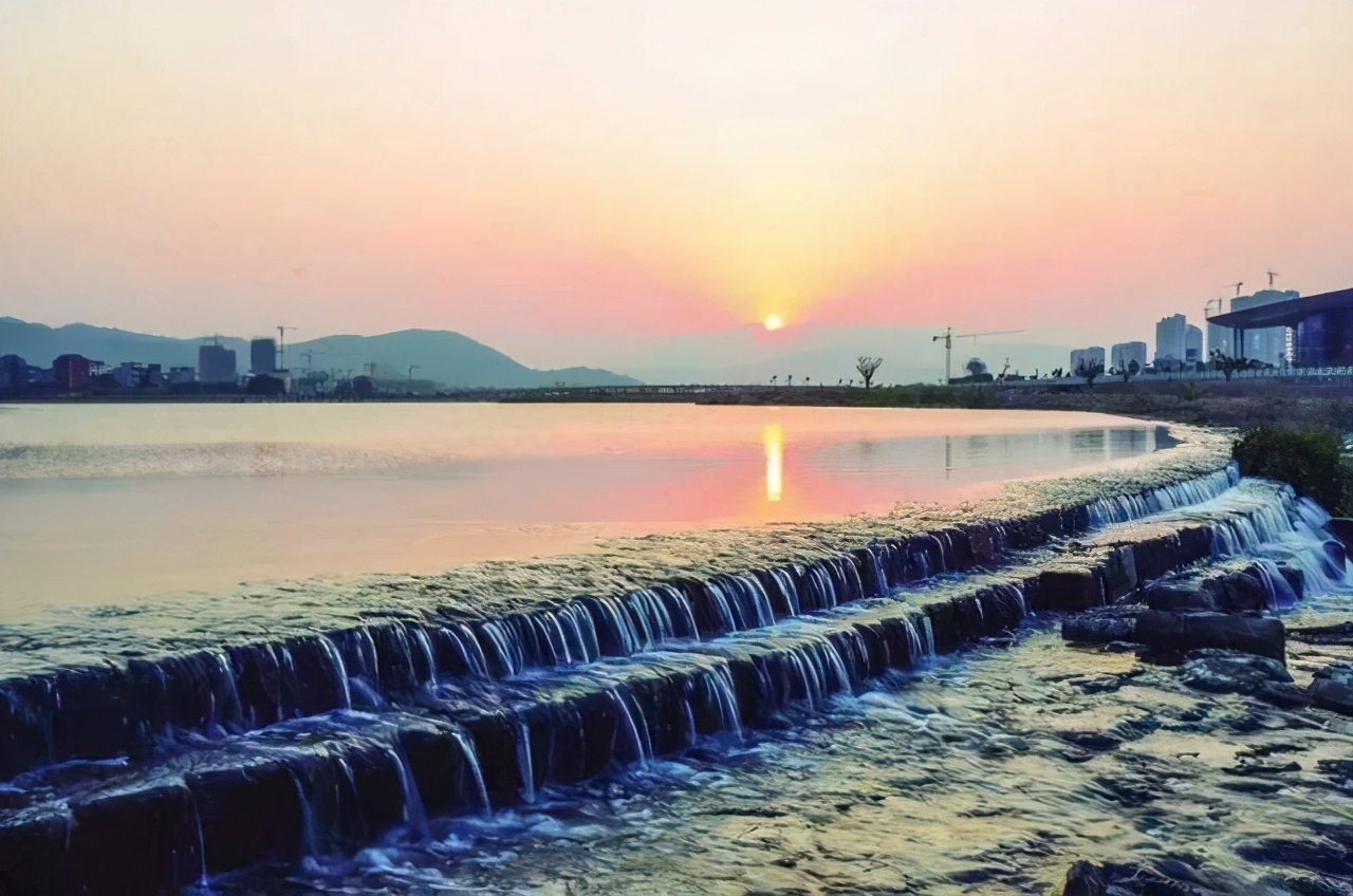 从穷小子到身家600亿成为福建首富,福建穷小子小学没毕业成福州首富