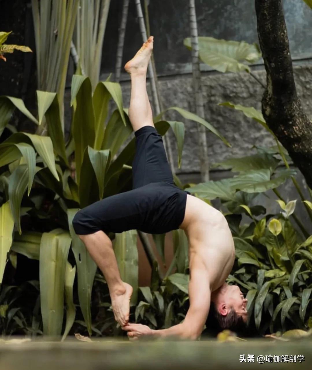 练瑜伽的男人的特点,经常练瑜伽的男人会有什么好处