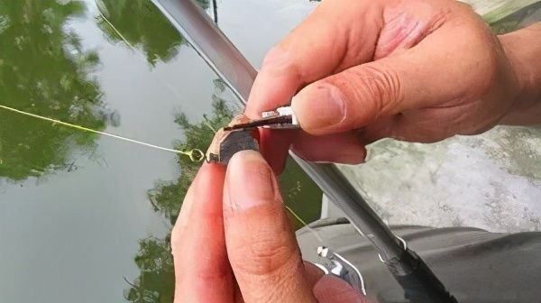 调五钓二和调四钓二哪个灵,调四钓二调漂技巧视频教程