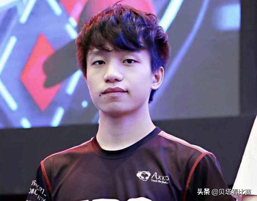 smlz发消息给厂长,smlz对厂长撒娇