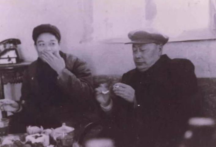 43年陈毅带来自产香烟“飞马”，主席边抽边说：“飞马”劳苦功高