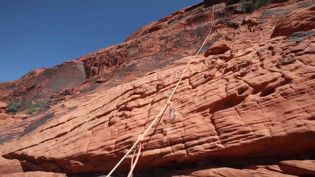 绳索登山的技巧,爬山绳索下降技巧