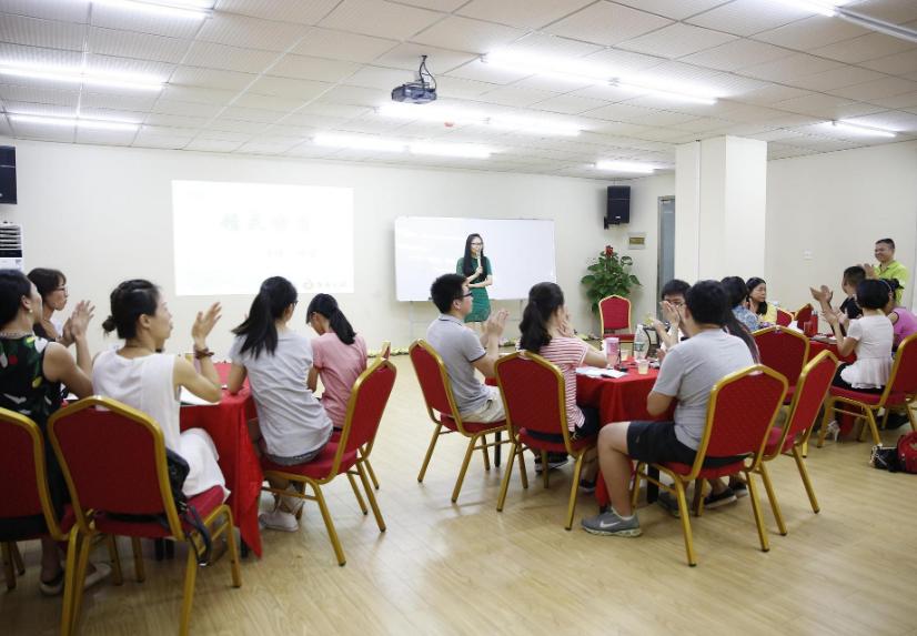 文科生的春天8大好就业方向,文科生近几年较好找工作的专业