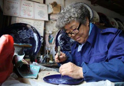 到2035年养老金被用光了吗,人社部2023年养老金保险最新消息