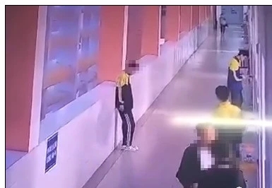 古人拿戒尺教育孩子,古代人用戒尺教育学生