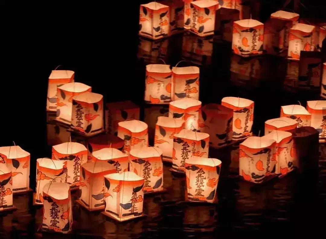又是一年一度的中元节即将来临,中元节致我远去的亲人