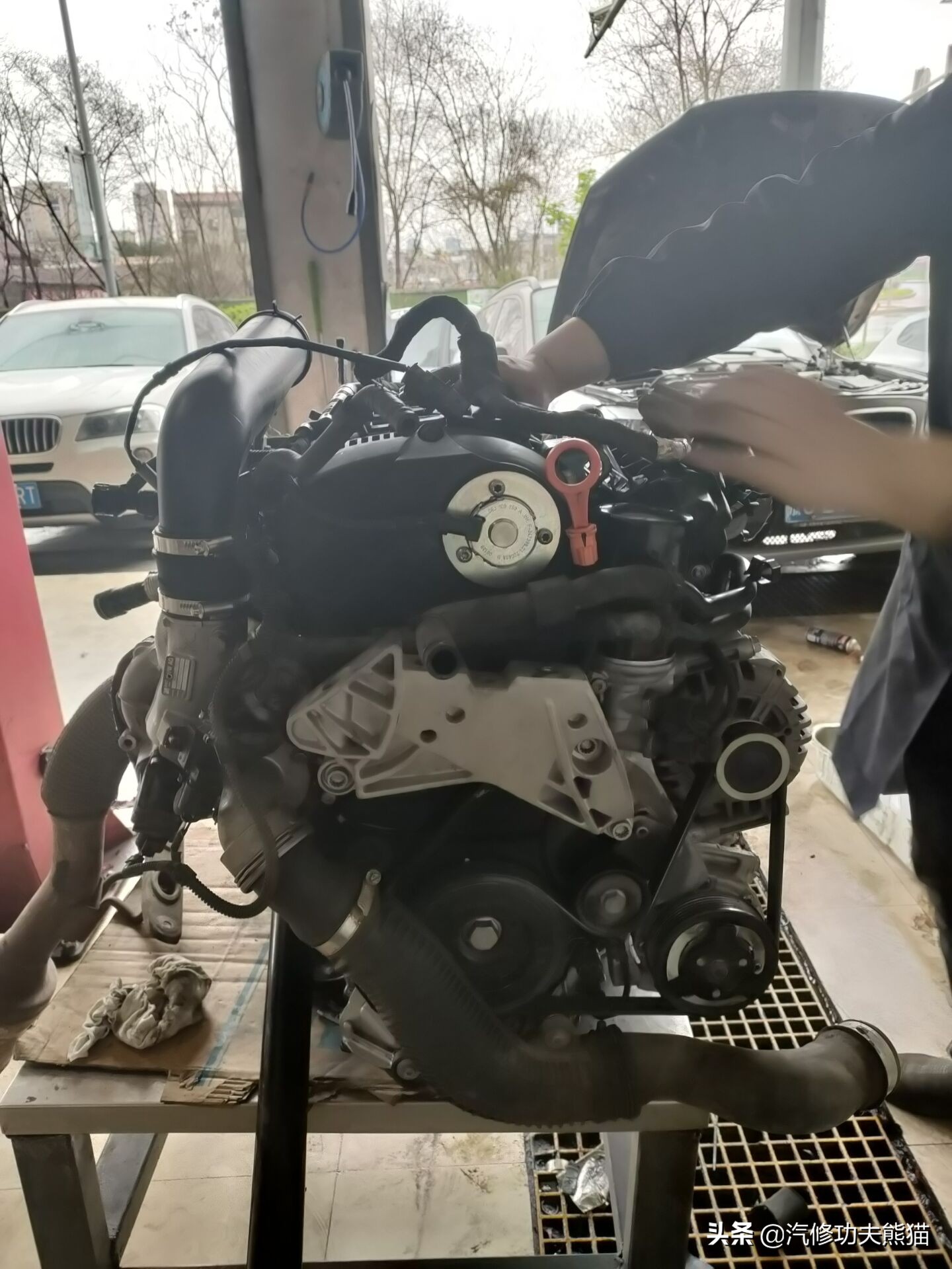 斯柯达昊锐烧机油维修视频,大众斯柯达昊锐1.8t烧机油