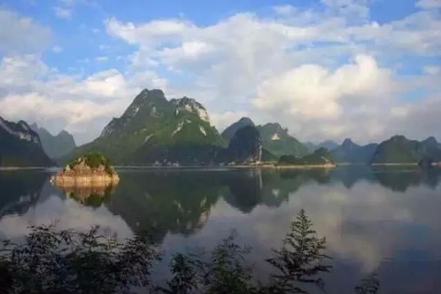 适合周末漫游的水上秘境，票价最低￥35，从南宁出发2小时可到达