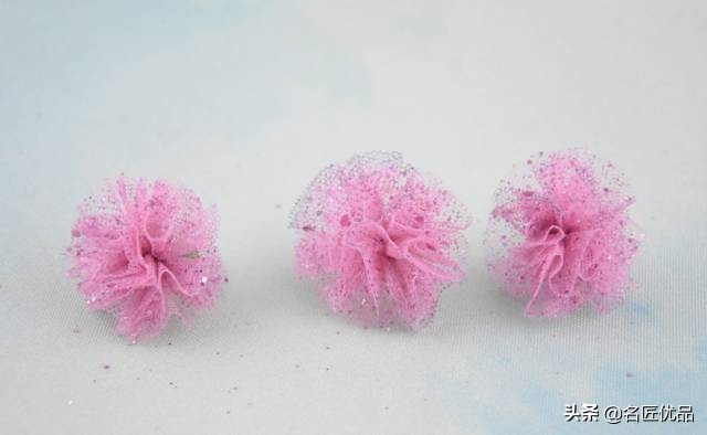 母亲节手工康乃馨简单又漂亮,母亲节适合给妈妈做的康乃馨手工