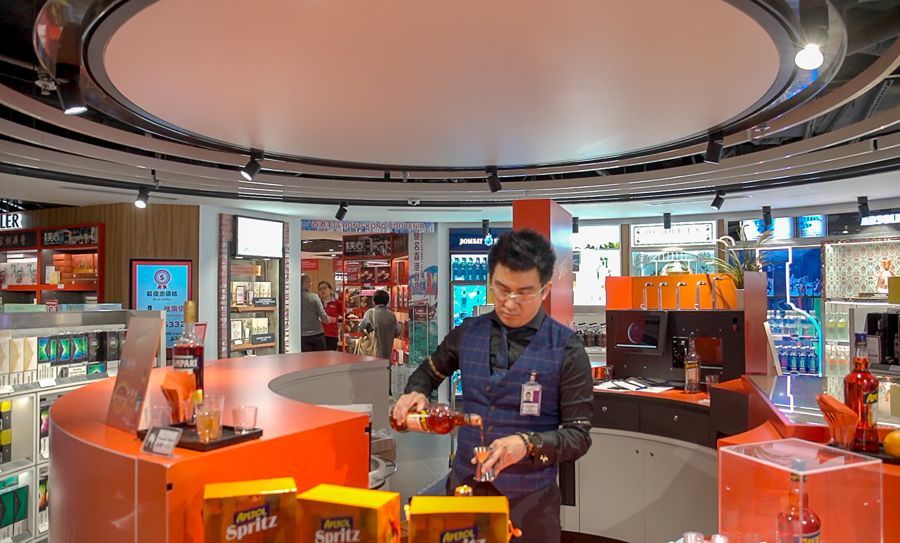 香港：购物的免税天堂，竟还藏着一处买酒的好去处