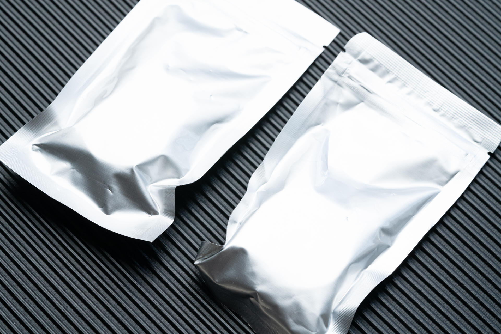 汉印hprtq2标签打印机装纸教程,汉印便携式小标签打印机使用方法