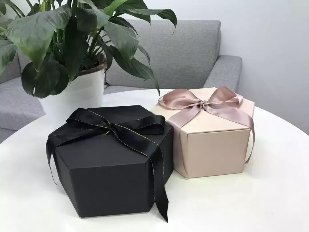 香格里拉酒店用的欧舒丹礼盒,四季护手霜套装