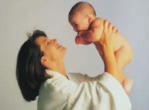 生二胎最好的年龄差距是几岁,女性生育二胎的极限年龄