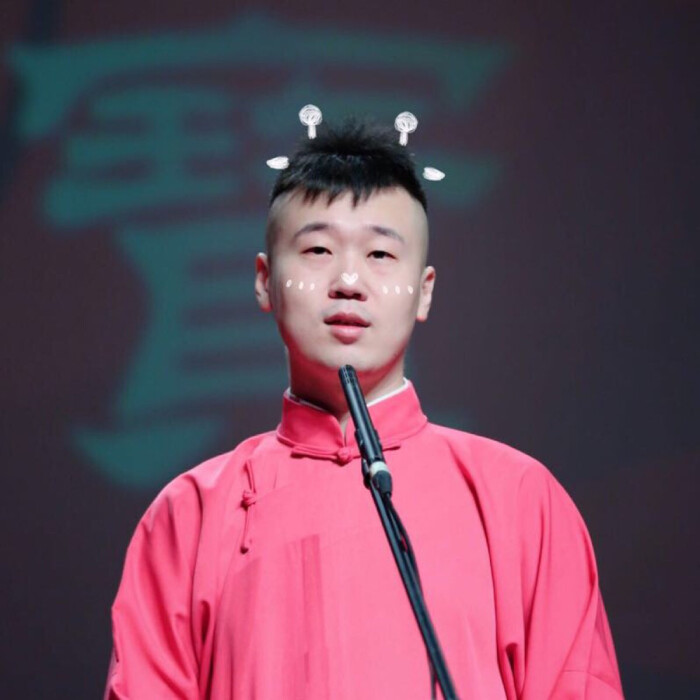 张云雷原来的发型,张云雷换了发型才火的