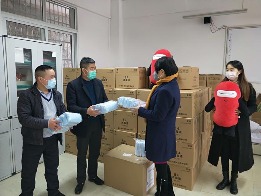 爱心助学教育扶贫工作启动,教育扶贫为贫困学子点亮梦想之灯