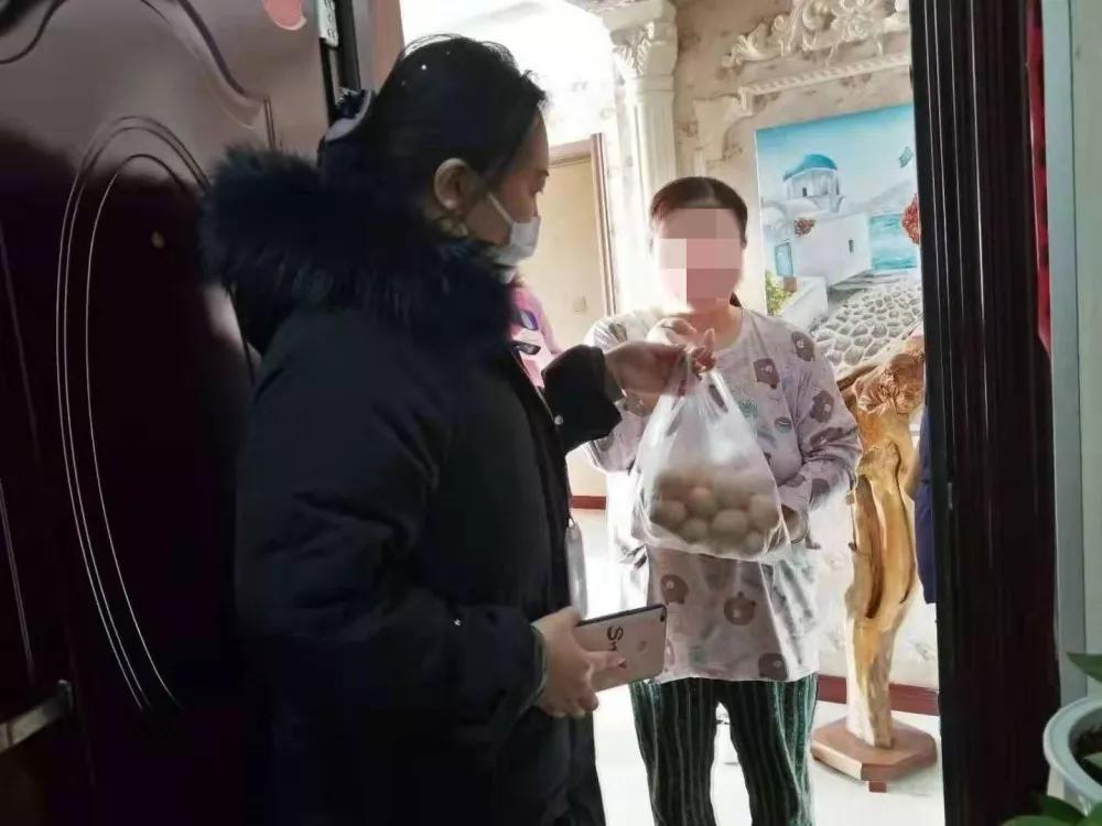 疫情无情人有情爱心蔬菜送一线,疫情无情民生有爱送菜到家暖人心