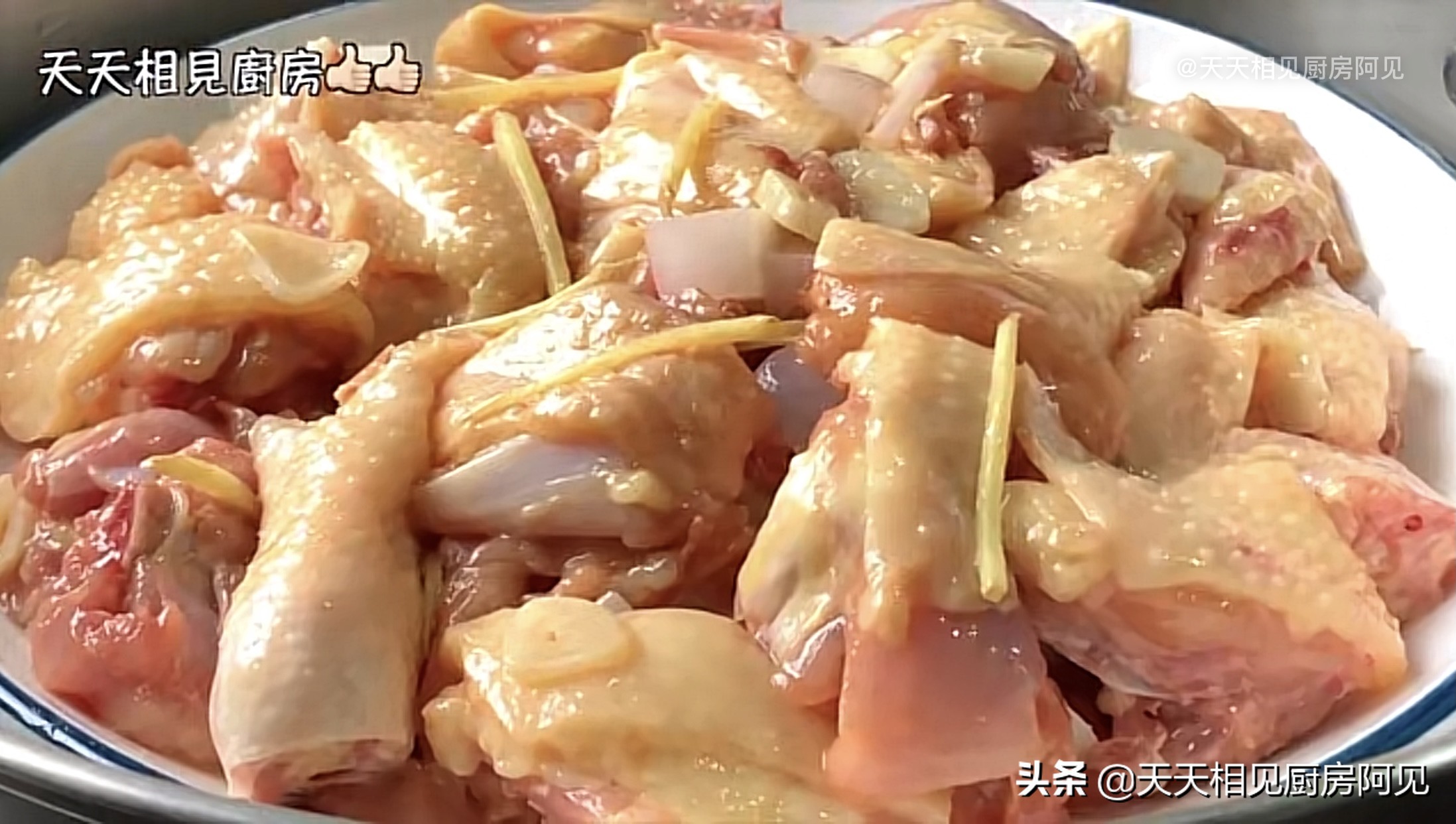 怎样清蒸鸡好吃又简单的方法,清蒸鸡的正宗做法和步骤