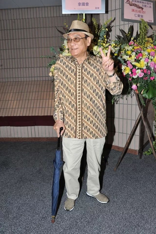 70岁老人椎间盘突出压迫神经脚痛,80多岁老人腰椎压迫腿疼不能走路