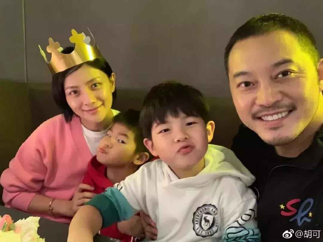 孙俪晒出女儿写给爸爸的字条,孙俪发长文感谢儿子