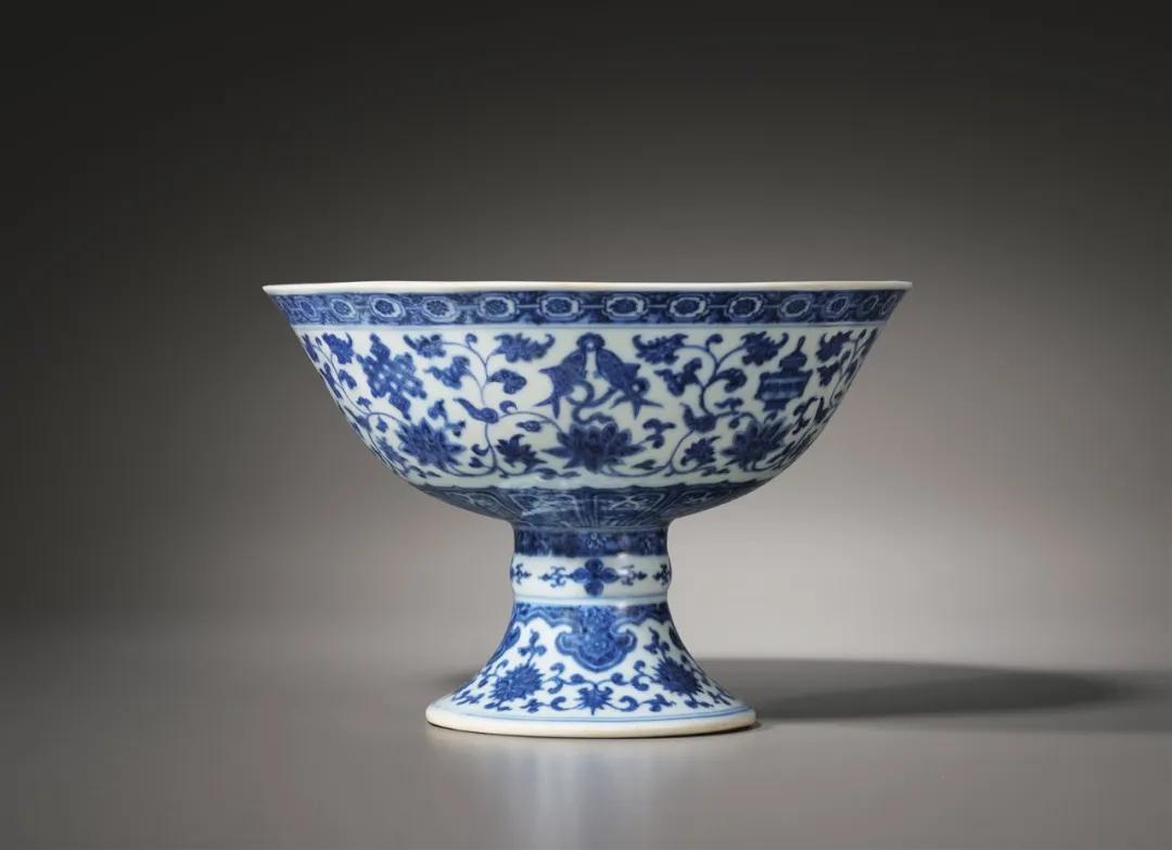 2024春拍晚清瓷器成交记录,2021中国艺术品明清瓷器成交前十