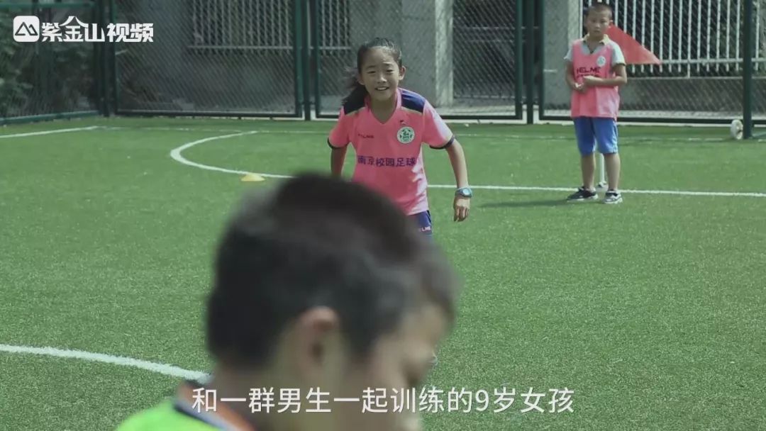 14岁女孩足球梦,一个女孩的足球梦