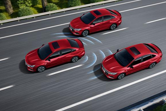 科鲁泽与卡罗拉的路线之争:追啊追啊,是谁的骄傲放纵